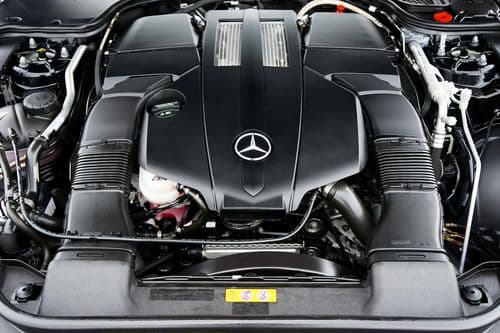 Ibrido vs. Benzina: Scegliere Quello Giusto